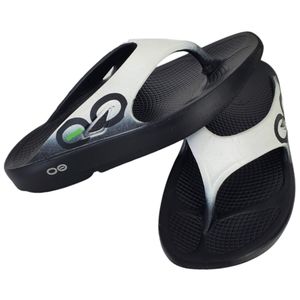 Oofos Lightweight Recovery Thong Slip On Sandals Flip Flops White Black Sz 6